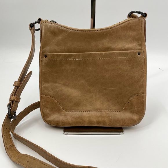 Frye Bags Frye Melissa Swing Pack Crossbody Bag Beige Leather Zip